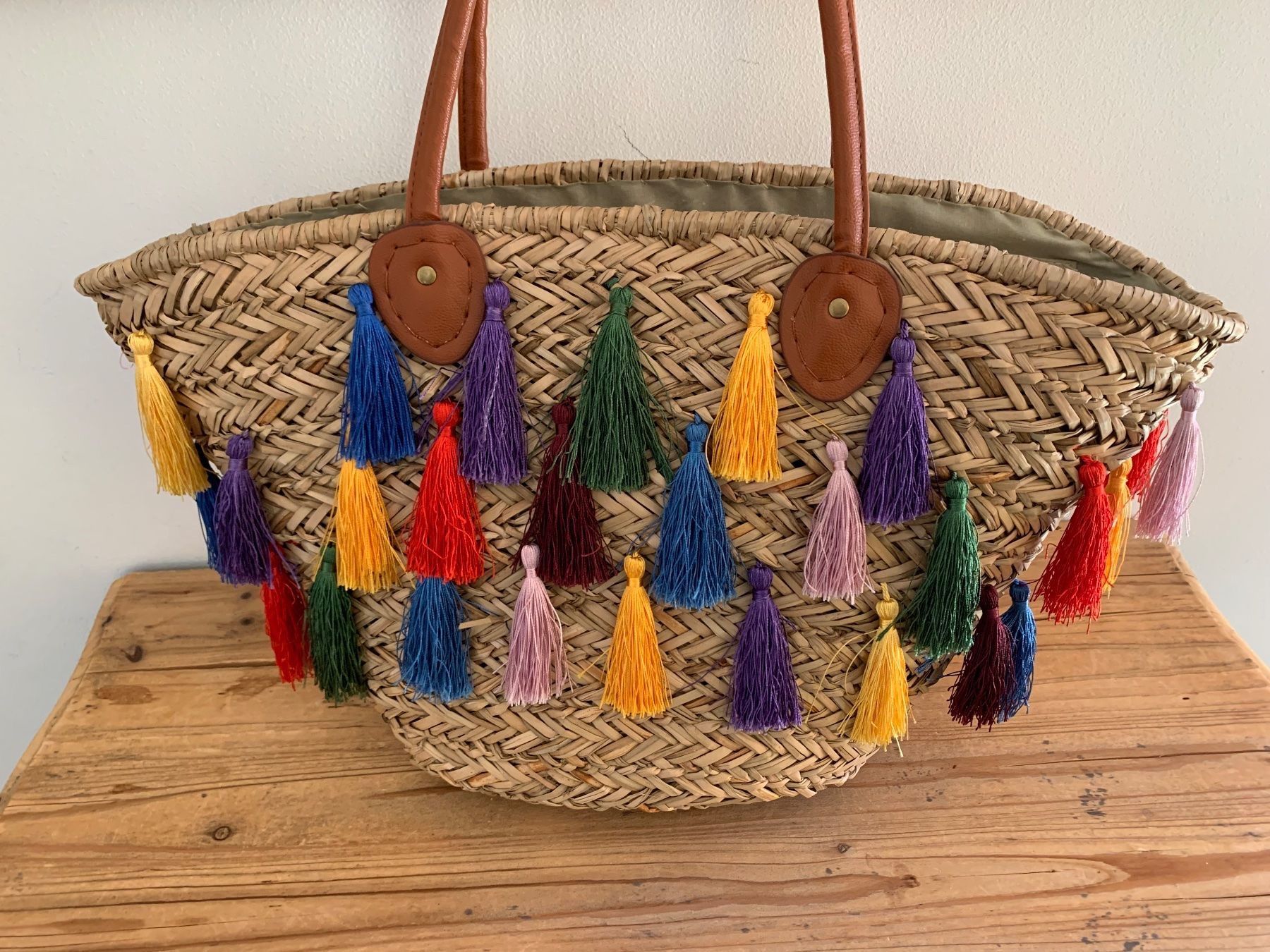 Borse da donna: Strandtasche/Einkaufstasche Bast Quasten bunte Fransen – Nuovo (secondo la descrizione) da Meiringen venduto da luanik 1