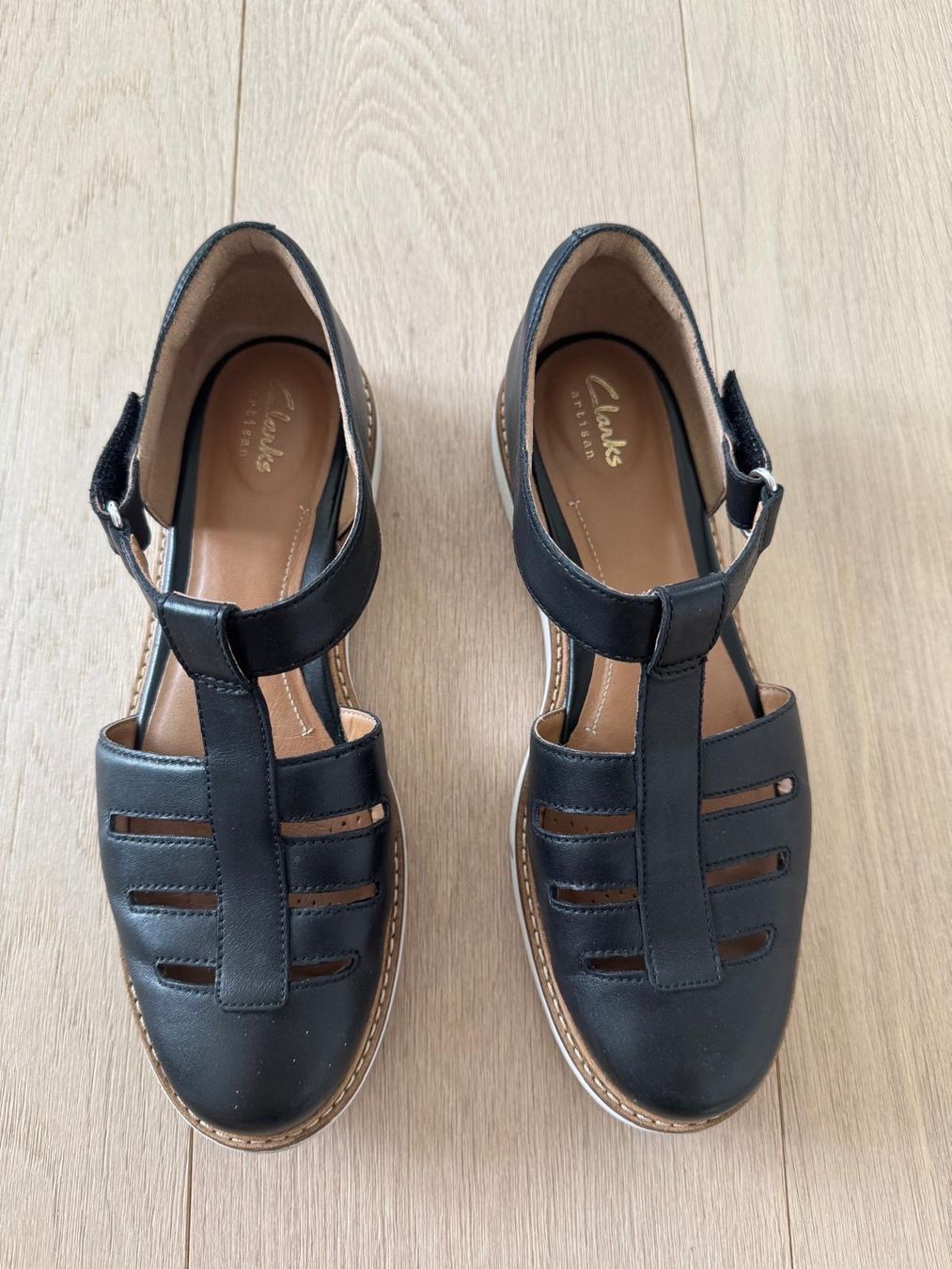 Damenschuhe: Sandale Clarks – Gebraucht aus Zollikon von gab_v26c