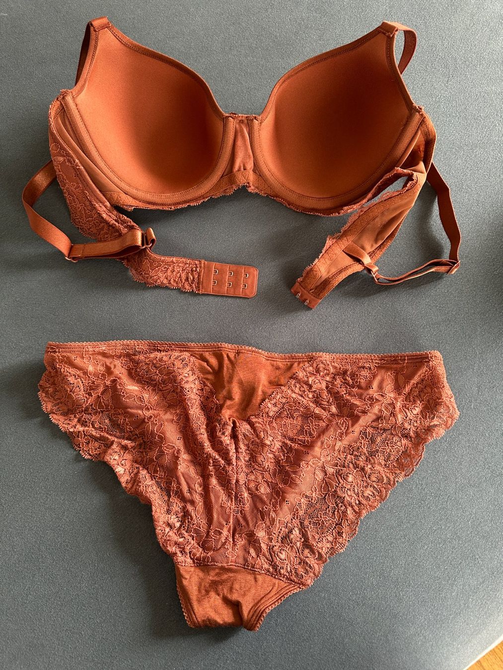 Calida Altra biancheria intima: Calida Sensual Secrets Spacer-BH mit Spitzen-Höschen – Nuovo (secondo la descrizione) da Burgdorf venduto da Luluk27 1
