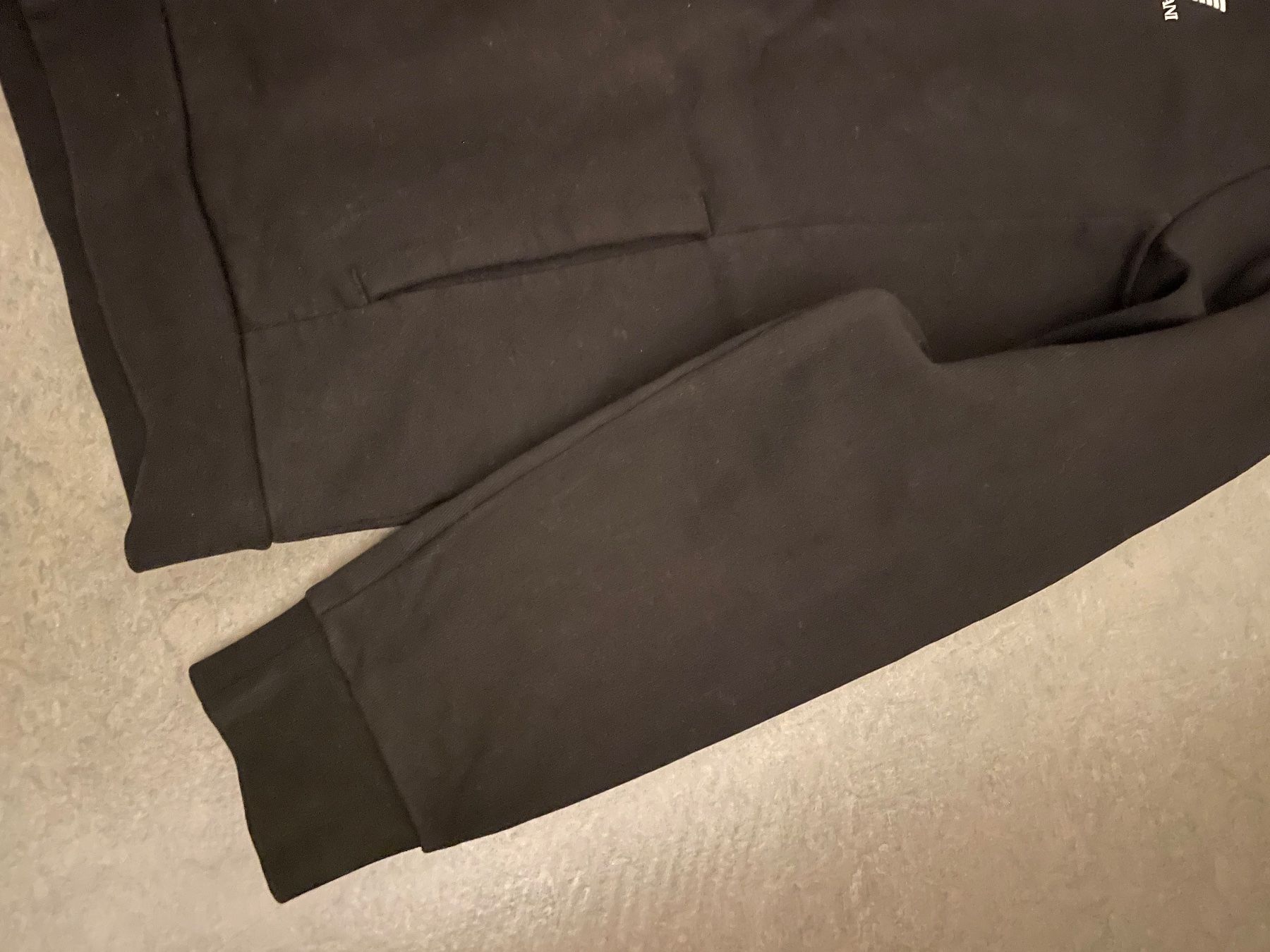 Armani Maglioni & Felpe: Emporio Armani Pullover – Usato da Zürich venduto da Ivona3 2