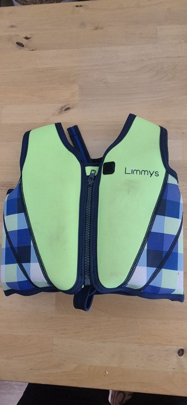 Schwimmwesten: Schwimmweste Limmys Grösse S – Gebraucht aus Wetzikon ZH von B3RTO-ZH