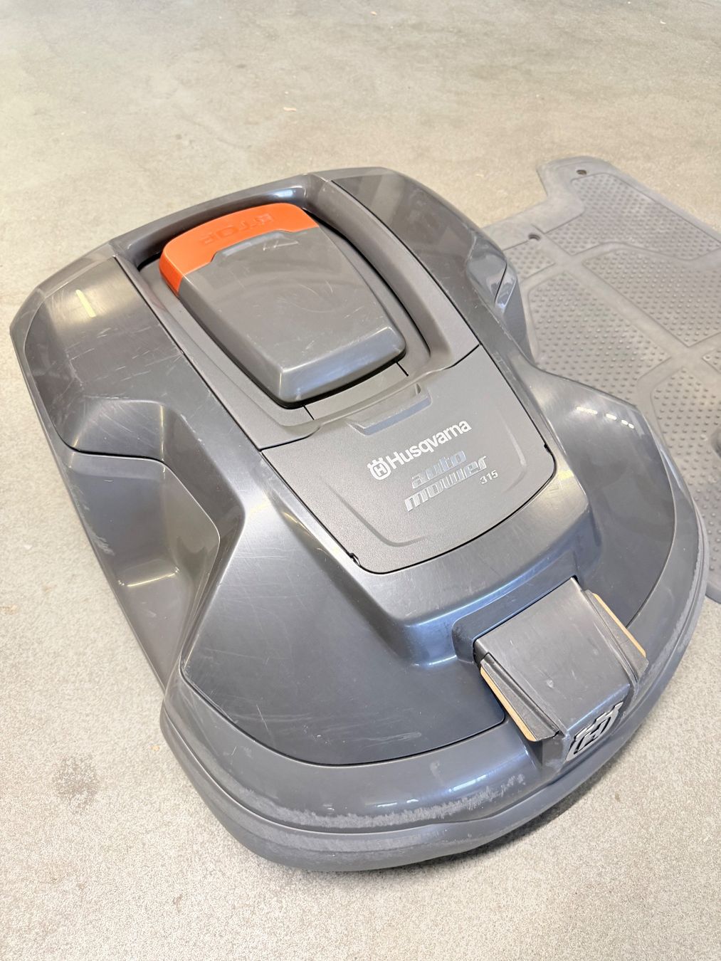 Husqvarna Rasenmäher: Husqvarna Automower 315 – Gebraucht aus Lenzburg von billistar