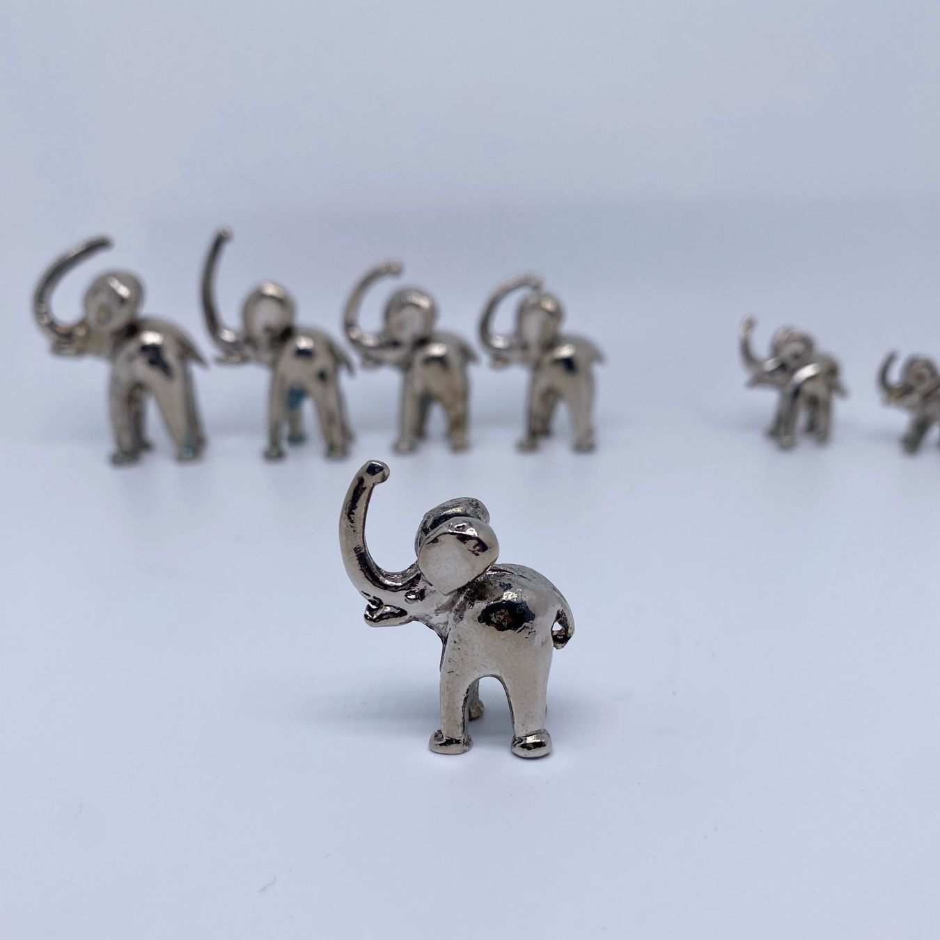 Statuette: Sammlung von 7 Elefantenfiguren, versilbert, Vintage – Usato da Ronco sopra Ascona venduto da liz_dbg6 1
