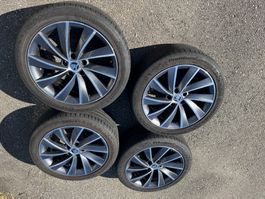 Roues alu Skoda Superb 235/45R18