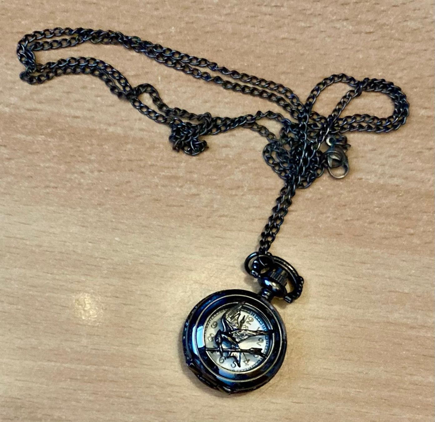 Uhren: Montre Mockingjay Hunger Games – Neu (gemäss Beschreibung) aus Mont-sur-Lausanne von Slushymana