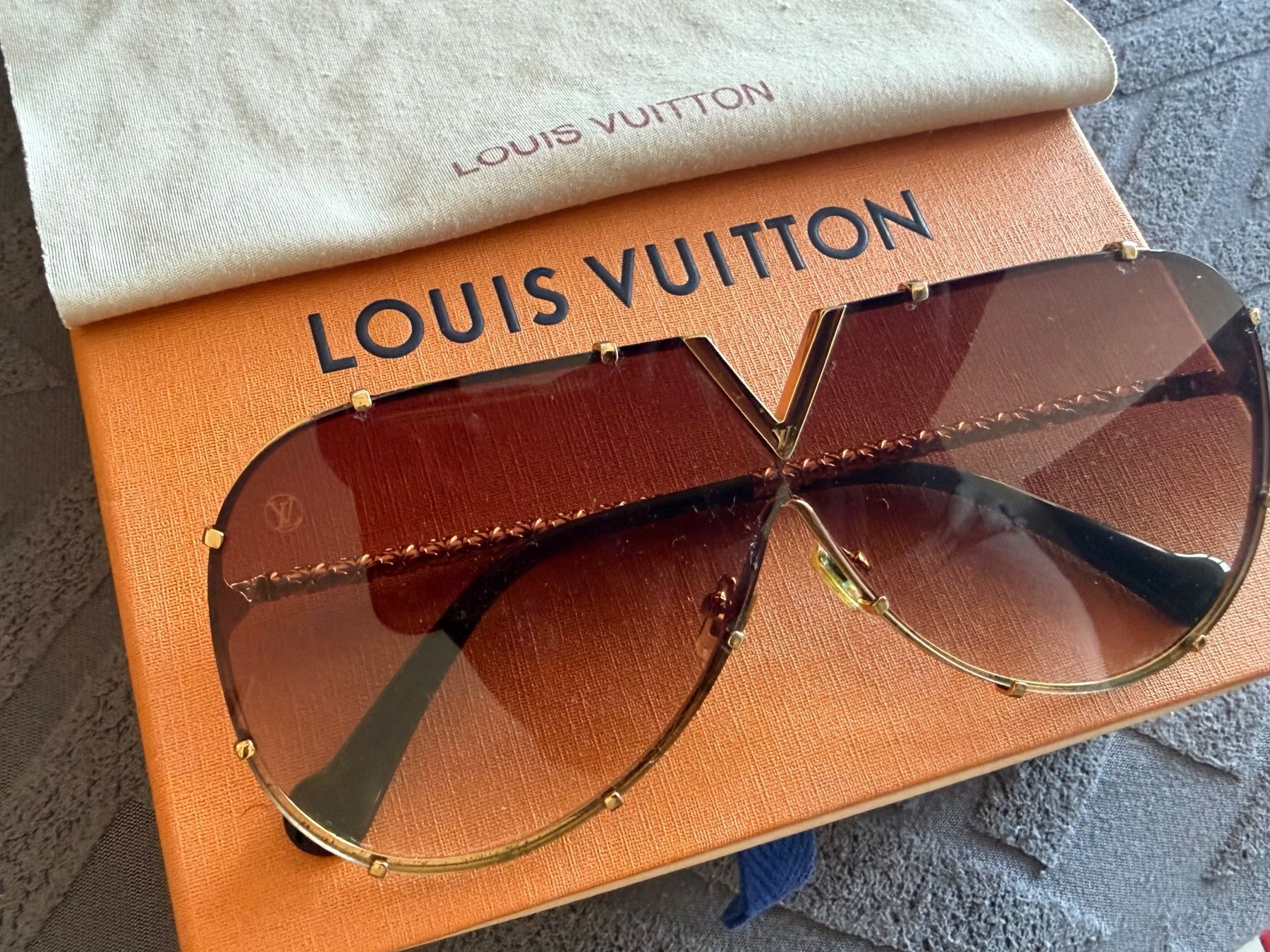 Louis Vuitton Occhiali & Lenti: Lunette Louis Vuitton homme – Usato da Villeneuve VD venduto da pri_7xyx 2