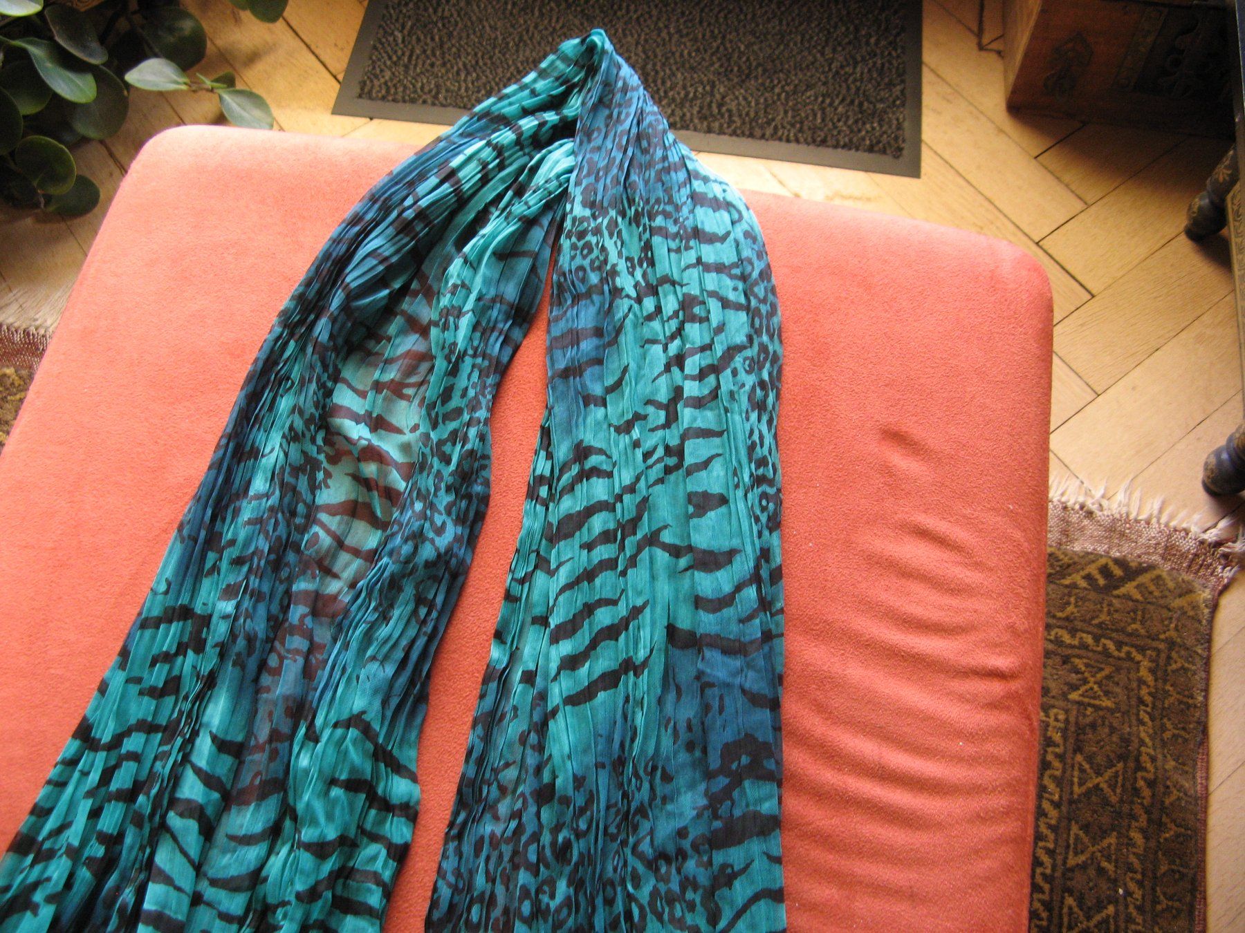 Foulard & Sciarpe: Schal oder Foulard aus Indien grün-schwarz – Nuovo (secondo la descrizione) da Zürich venduto da apil 1