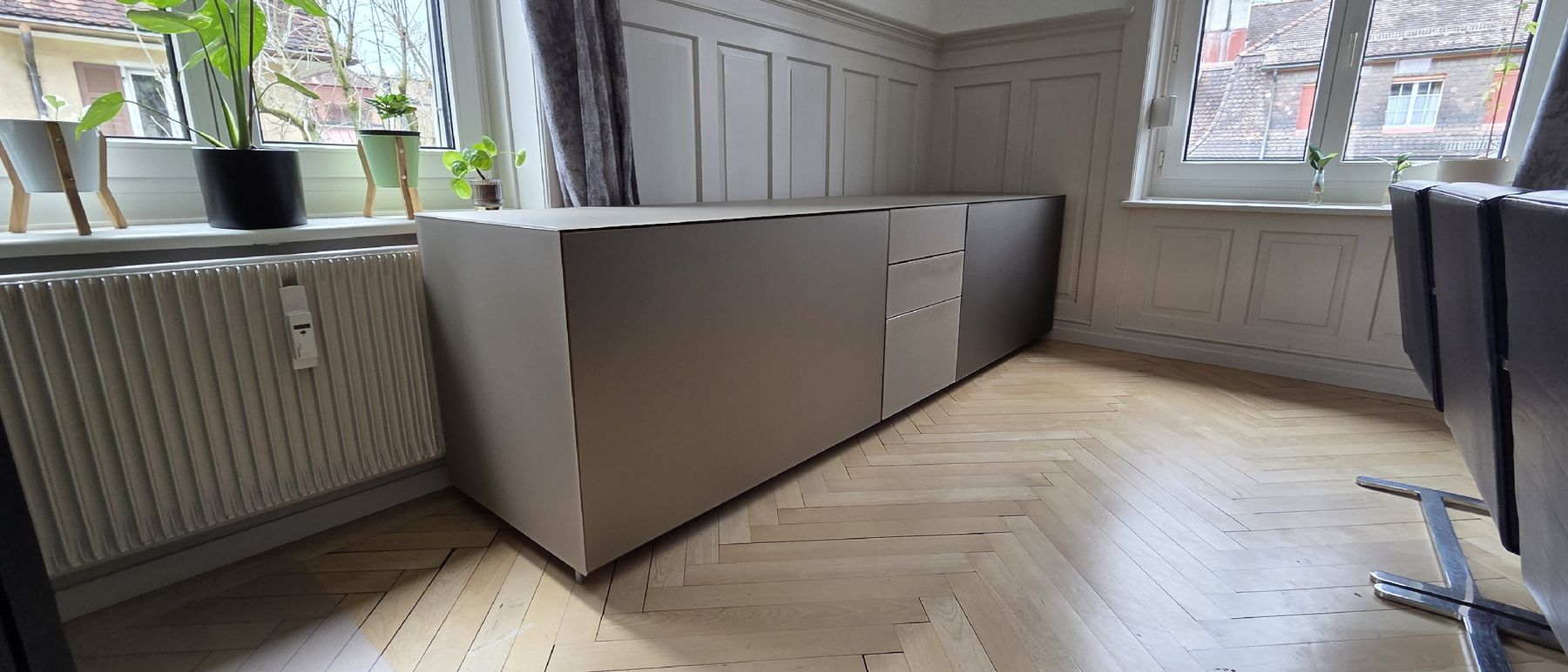 Cassettiere: Team 7 Sideboard mit Servodrive beide Seiten NP: 9200.- – Usato da St. Gallen venduto da tag_rwn9 1