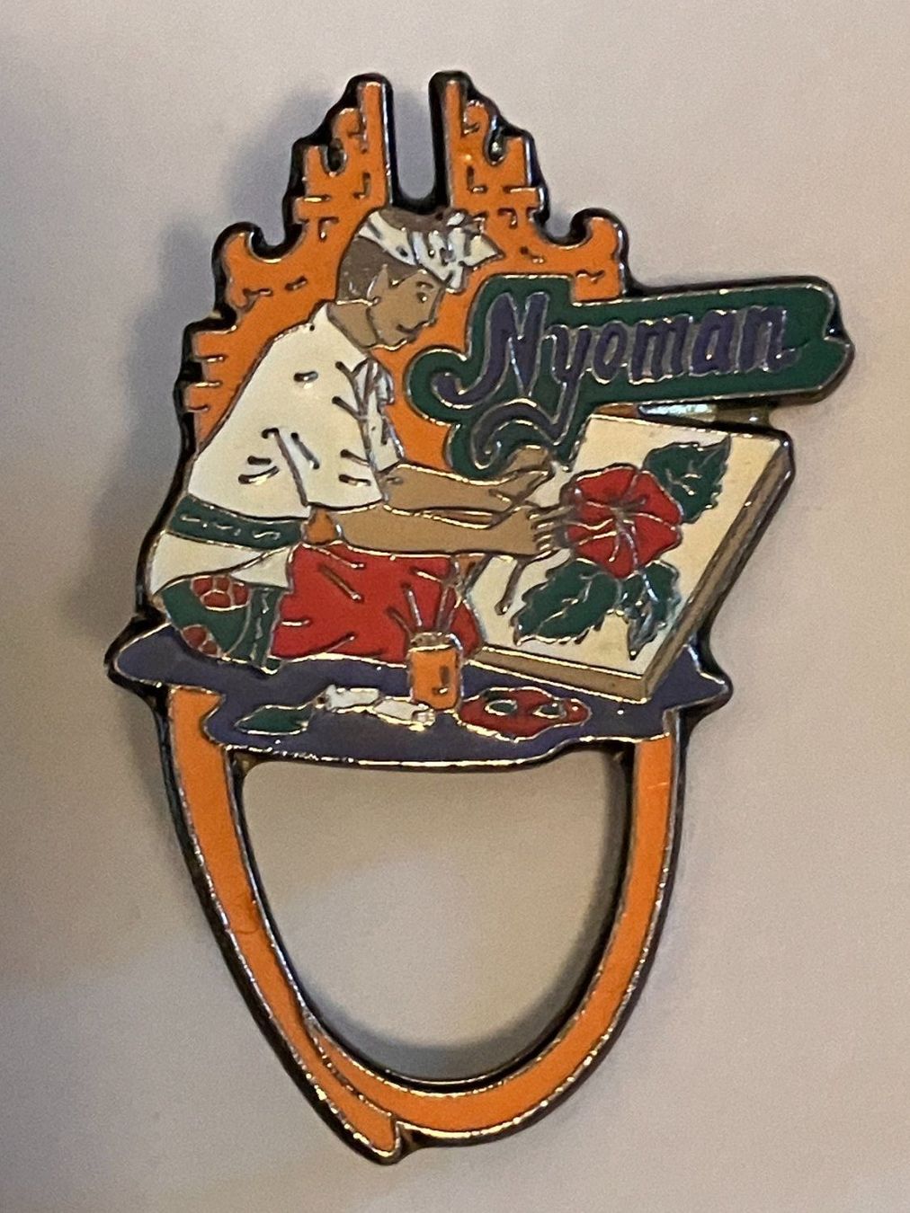 Placchette & Badge: 1 Pin Nyoman – Usato da Basel venduto da djwwpp