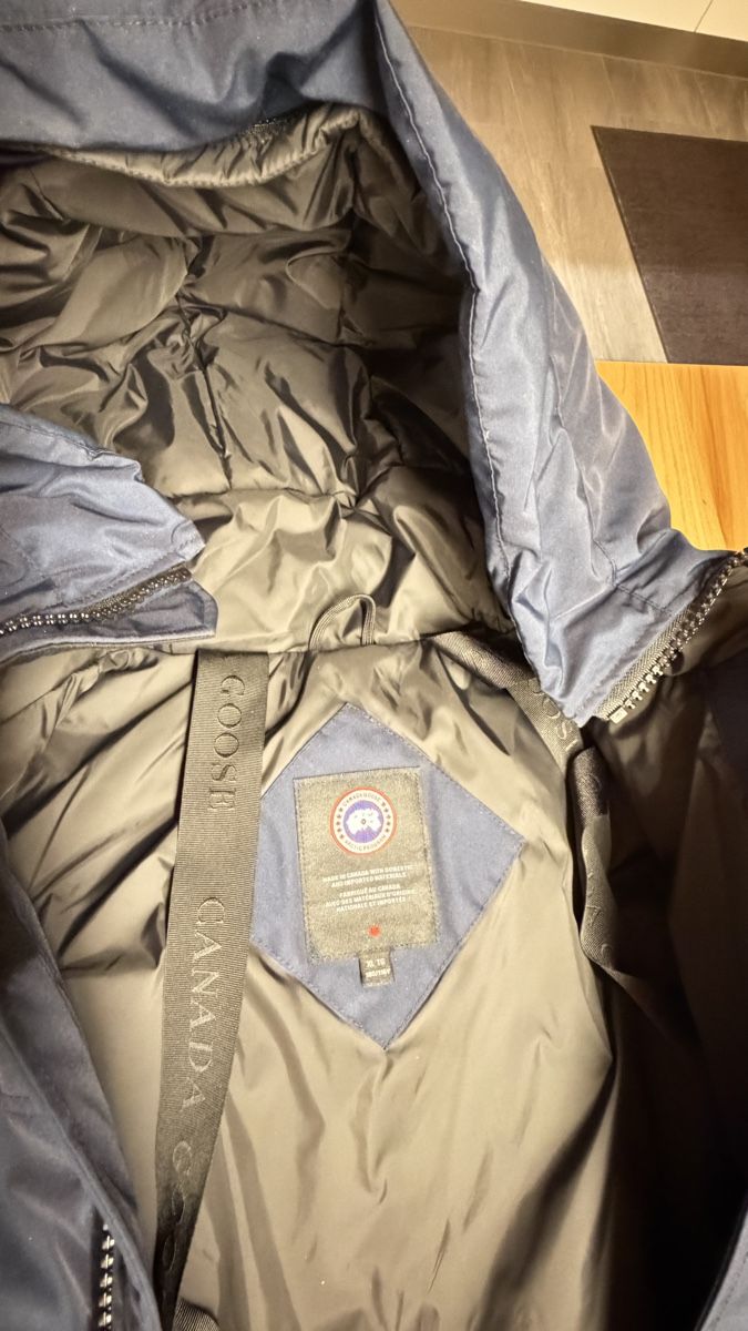 Canada Goose Giacche: CANADA GOOSE - Langford Parka – Nuovo (secondo la descrizione) da Mühlethurnen venduto da Aendu1984 9