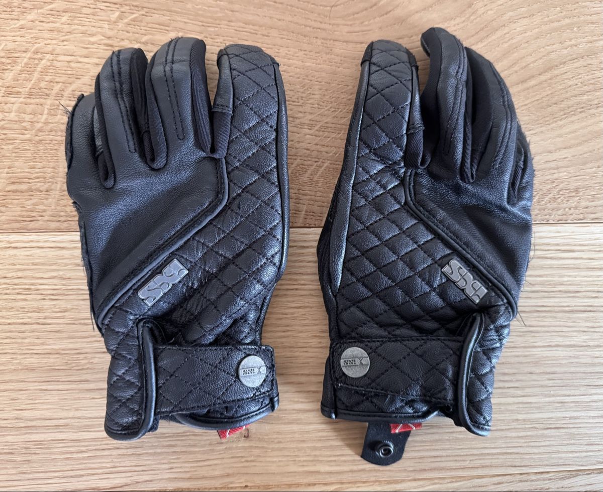 IXS Handschuhe & Handstulpen: IXS Tapio 3.0 Leder Motorradhandschuhe, Schwarz – Gebraucht aus Rickenbach LU von Mita.Chris