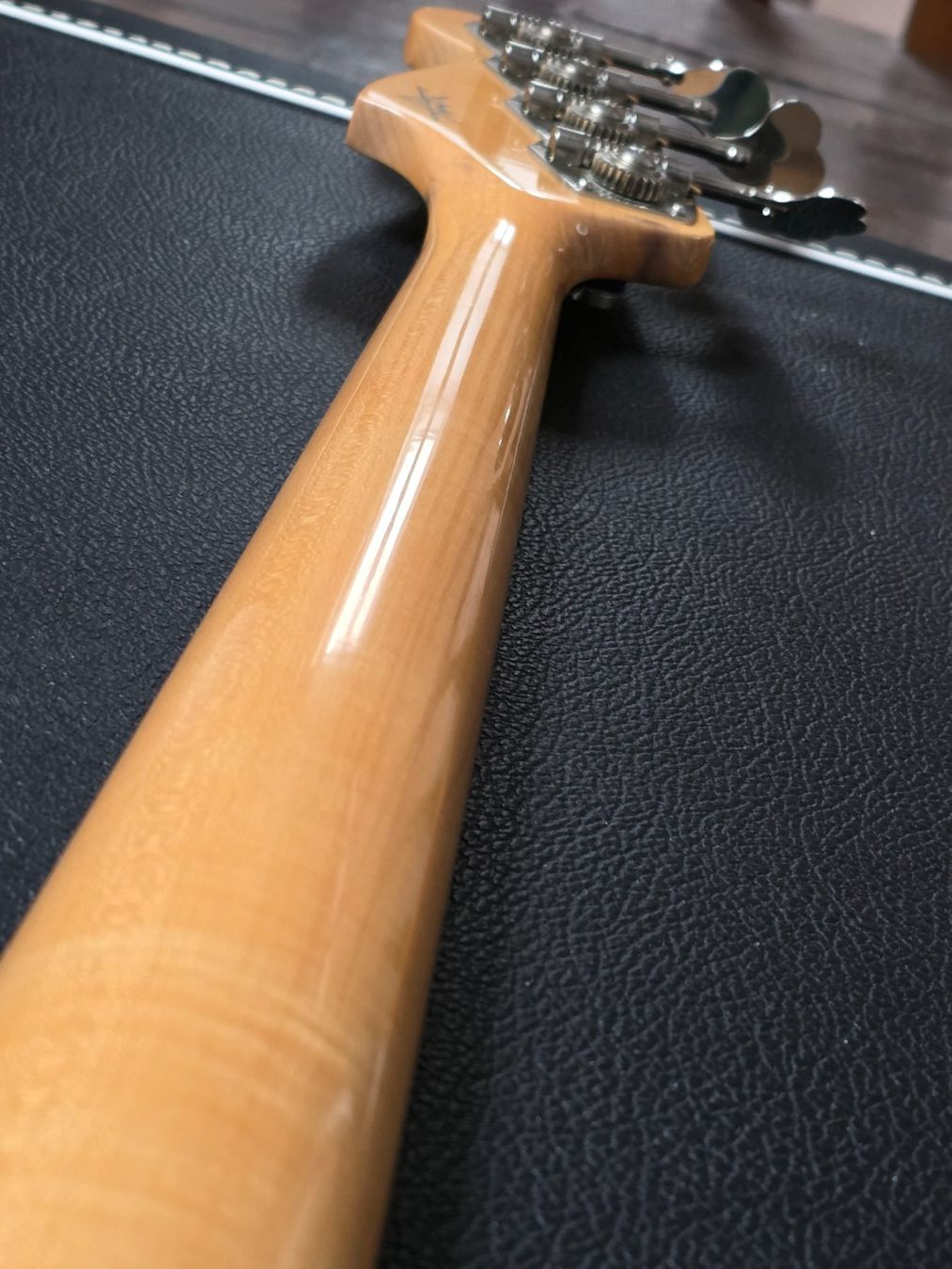 Strumenti musicali: Fender Jazz 64 NOS Custom Shop – Usato da La Chaux-de-Fonds venduto da smkelly 4
