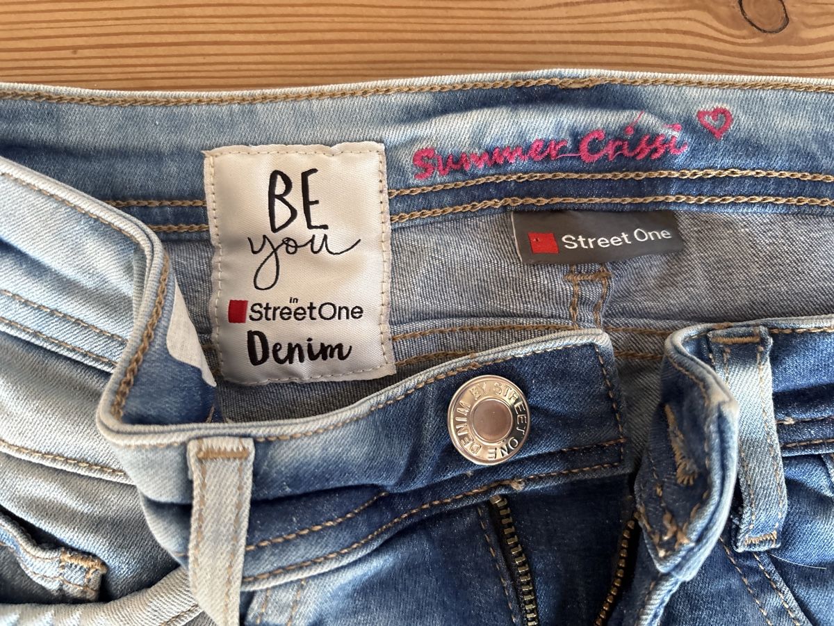 Jeans: Jeans 26/26 très confortable – Nuovo (secondo la descrizione) da Arbaz venduto da nin_zqc6 1