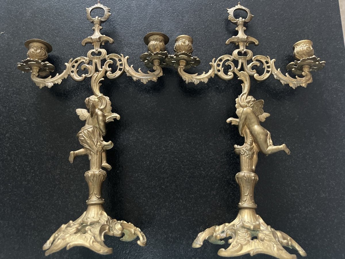 Portacandele: Paar Alte Bronzene Kerzenleuchter mit Engels – Usato da Brienz BE venduto da hey_z9vg 1