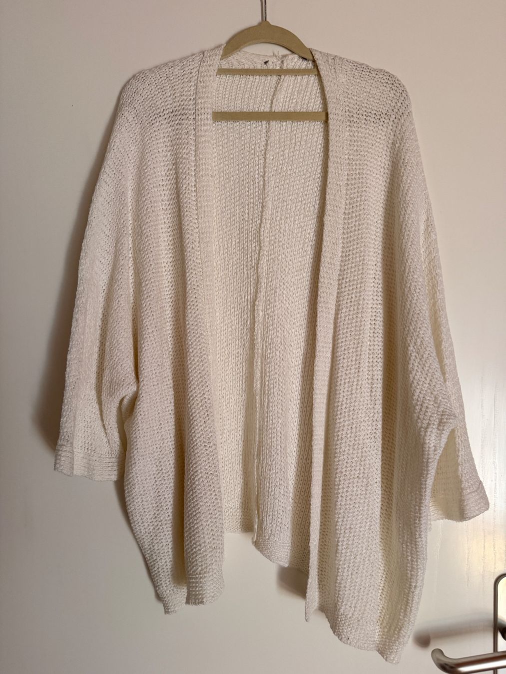 Vestes: Offene Strickjacke Oversize – D'occasion à Mastrils par Laura8sevilla
