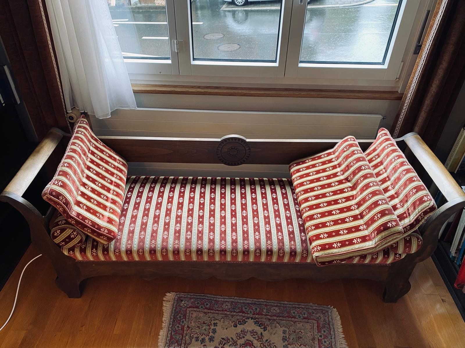Divani: Biedermeier Sofa Kanapee mit klassischem Stoffbezug – Usato da Udligenswil venduto da Rapsak 1