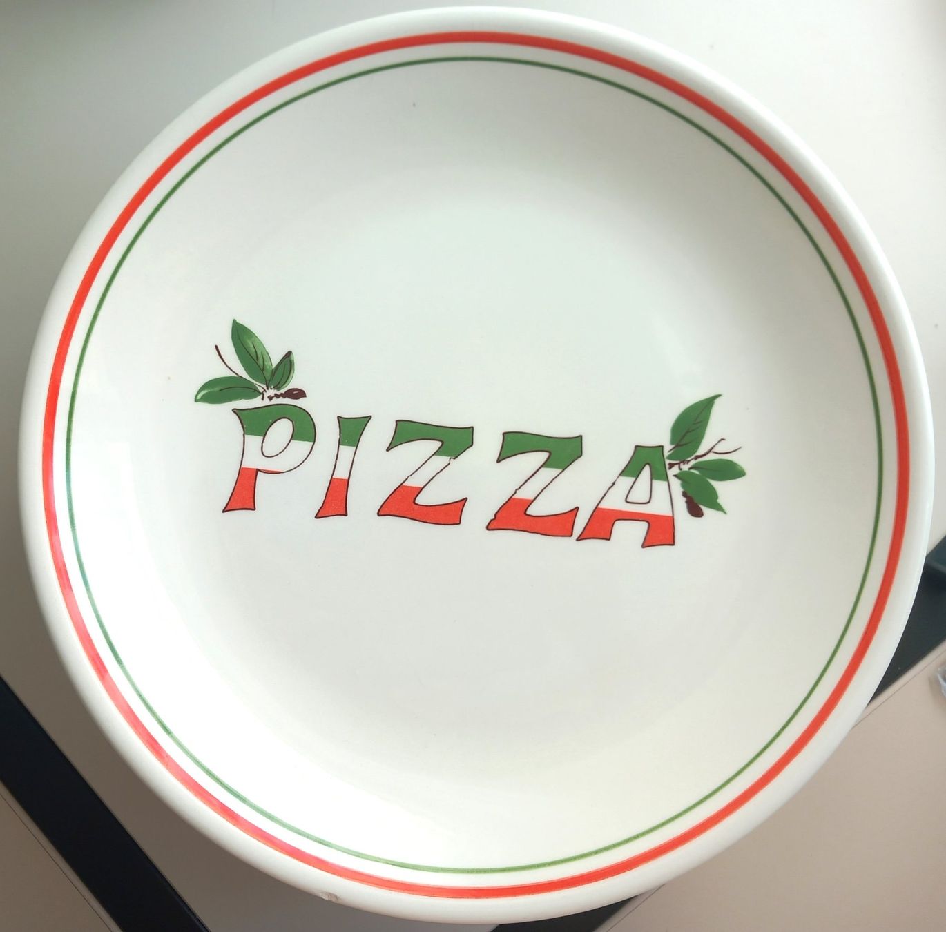 Assiettes: 8 Pizza-Teller mit 30.5 cm – D'occasion à Lindau par san_kg2j 1