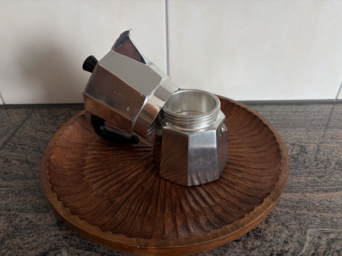 Bialetti Macchine per caffè & Macchine per espresso: Bialetti Moka Express - Gr. 4 Ts. / 190ml – Usato da Ennetbürgen venduto da ivovf 1