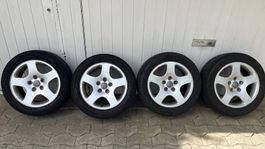 Audi A4 16 Zoll Flegen mit Sommerreifen