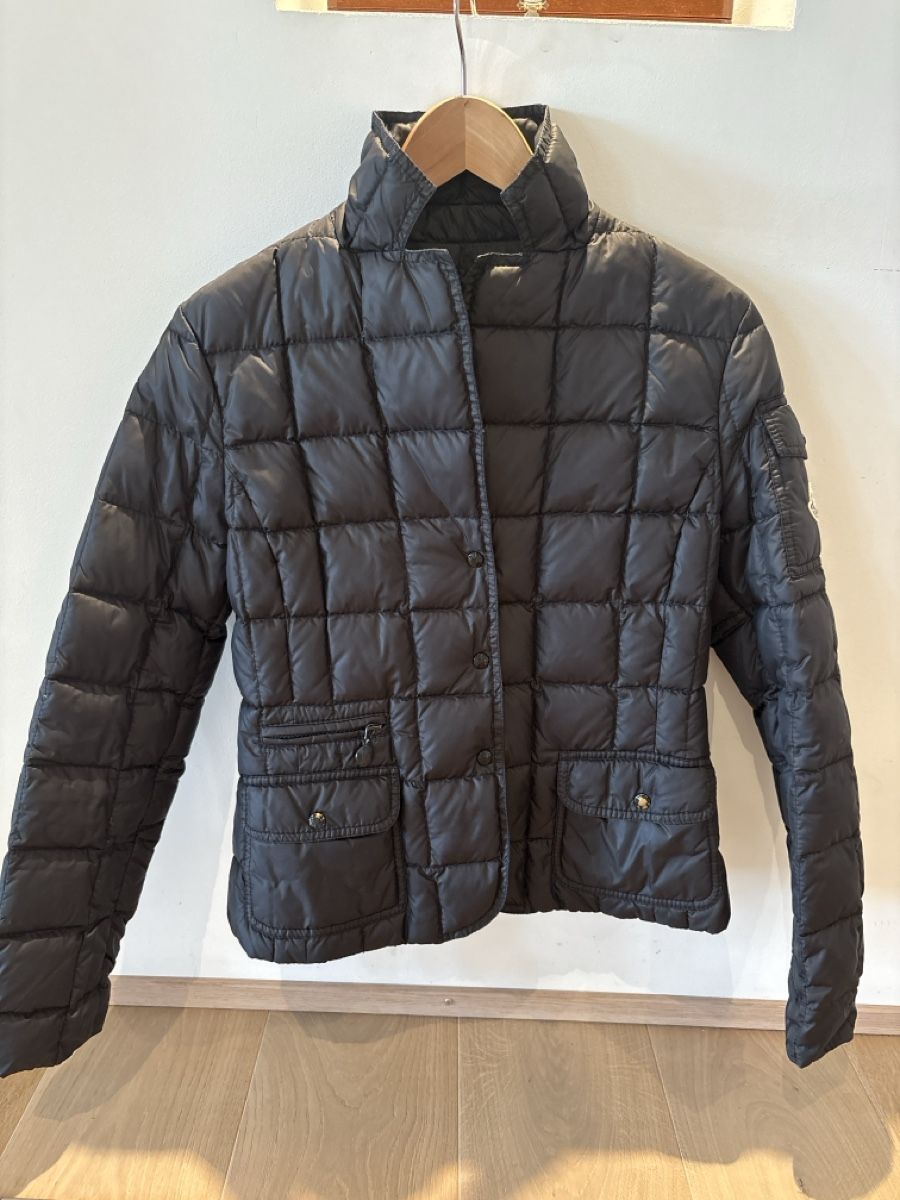 Moncler Giacche: Moncler dünne Daunenjack – Usato da Oetwil am See venduto da Aldox108 1
