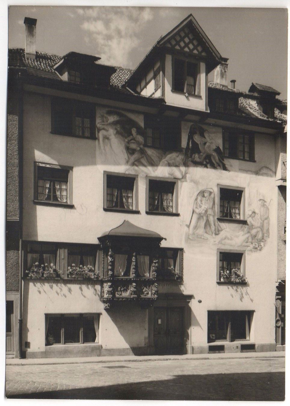 Cartoline postali: ST. GALLEN Haus zum Greif – Nuovo (secondo la descrizione) da Jona venduto da philajona