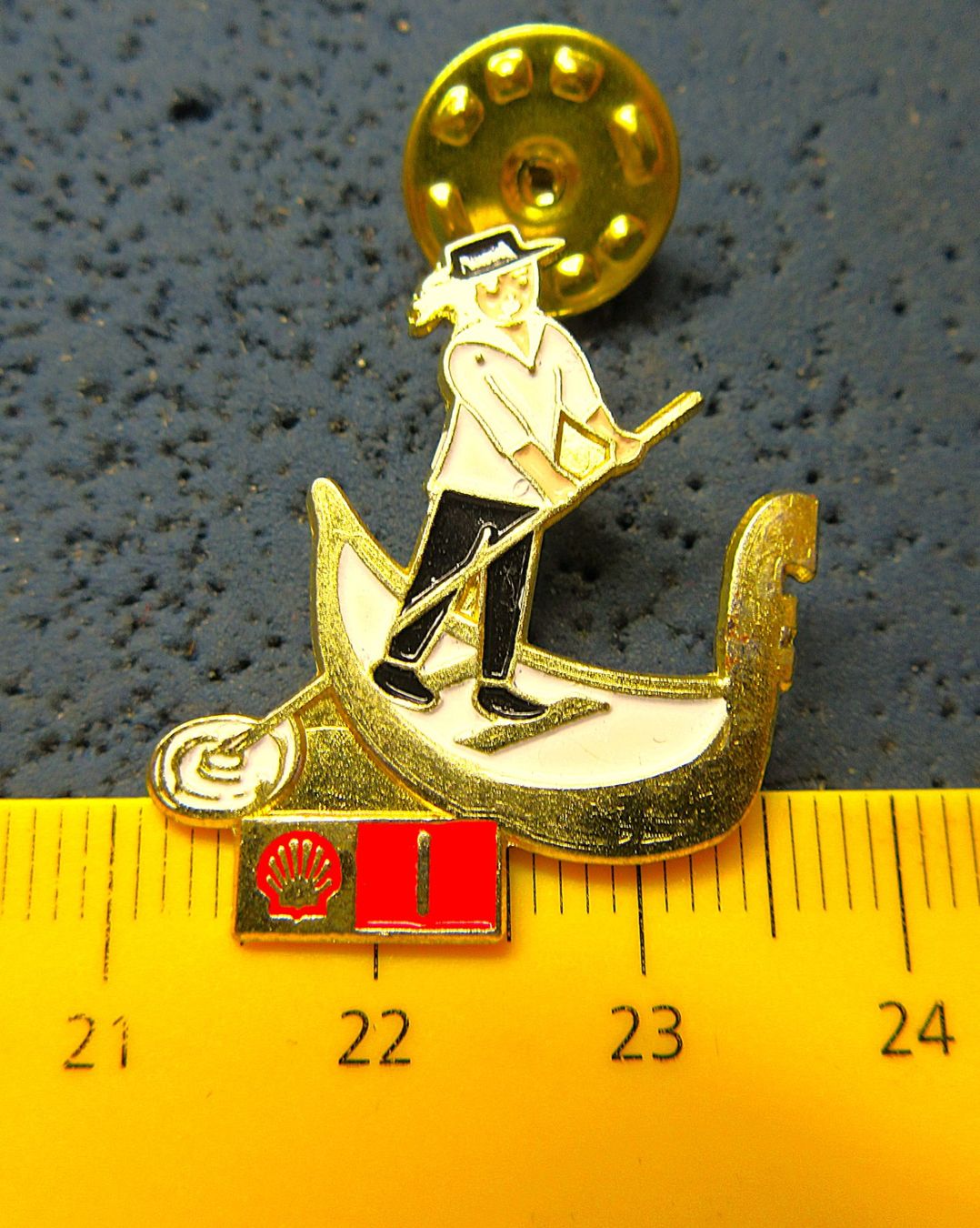 BP Plaquettes & Badges: BP AUTO-BENZIN VENEDIG PIN – D'occasion à Ettingen par Hausi4711