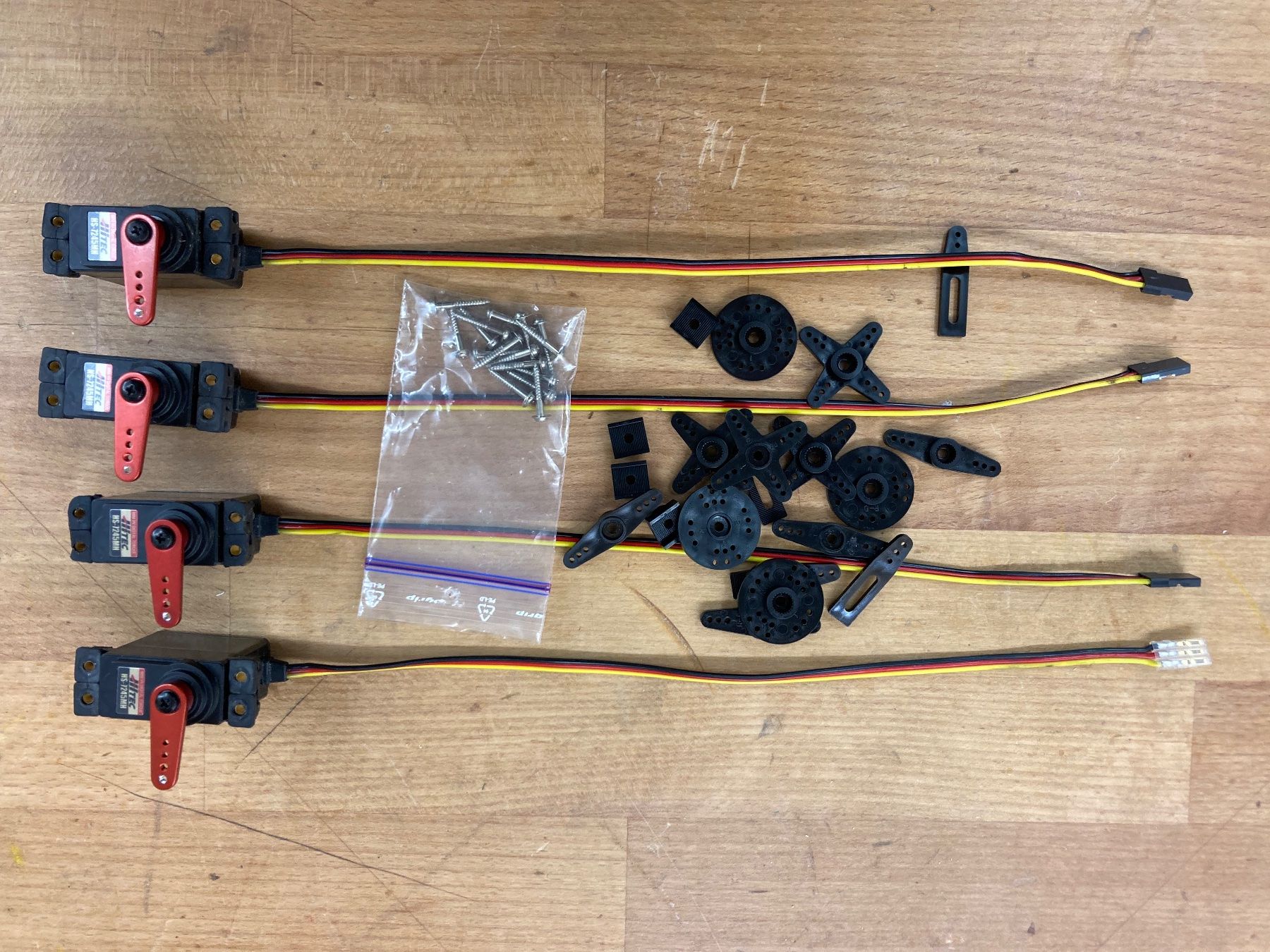Graupner Modellismo RC: Servos Hitec HS-7245 MH – Usato da Flawil venduto da Wingman.17