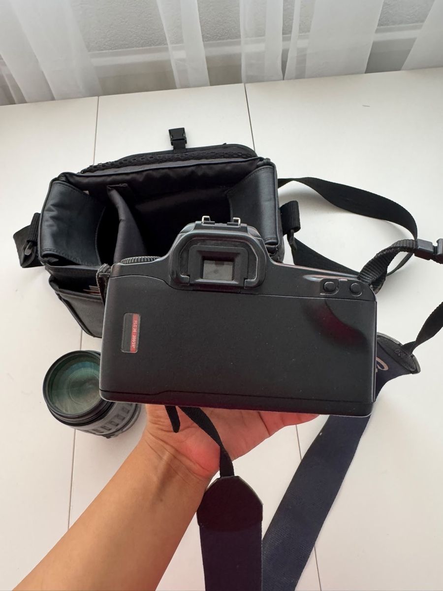 Canon Kamera: Camera Canon EOS 1000F et objectif – Gebraucht aus Brügg BE von haj_9zhk 6