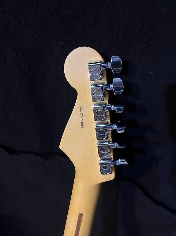 Strumenti musicali: Fender American Professional II Stratocaster Sunburst – Usato da Vullierens venduto da dro_bs22 1