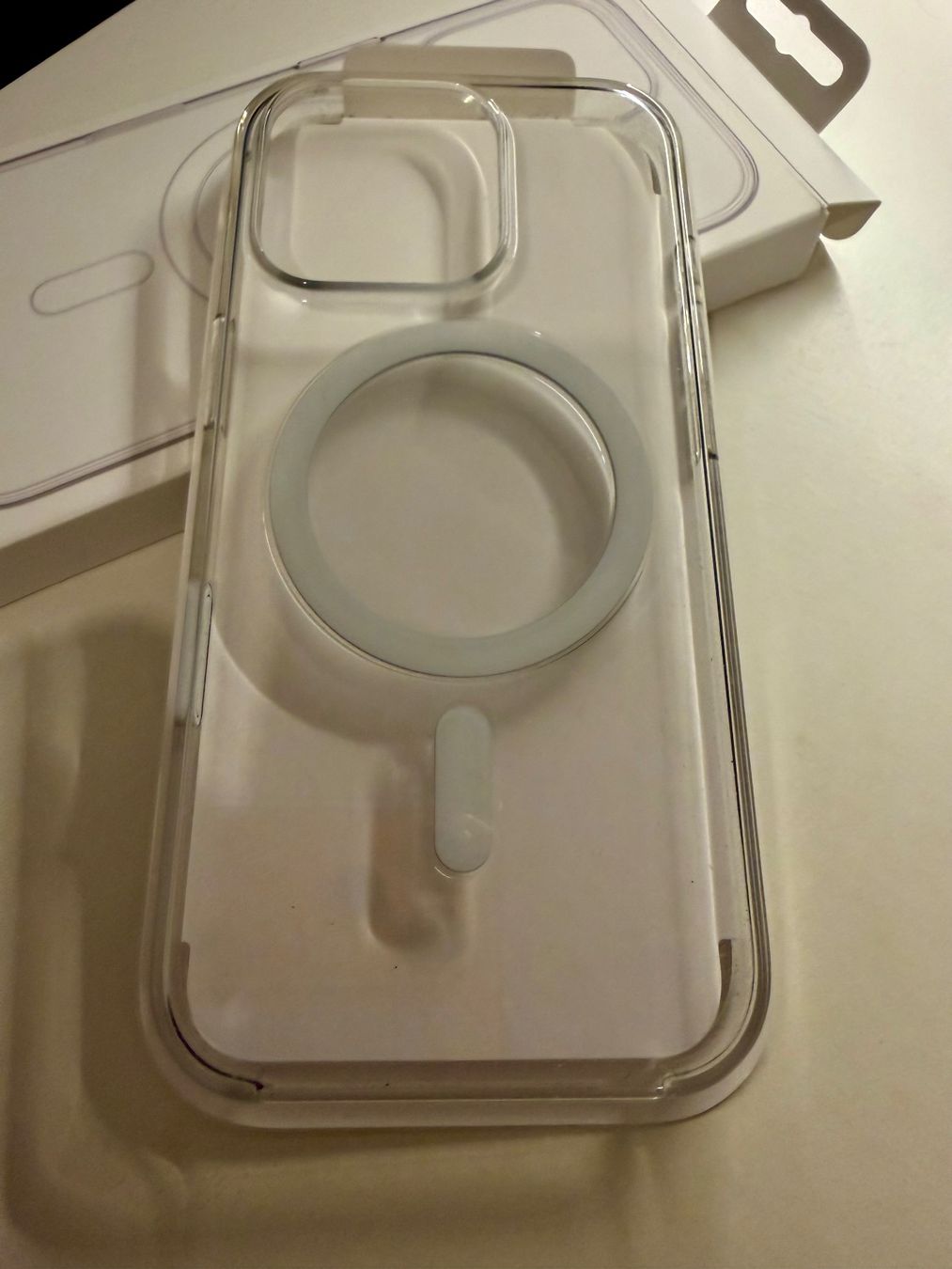 Apple Cover & Protezioni schermo: Coque transparente avec MagSafe pour iPhone 16 Pro – Nuovo (secondo la descrizione) da Sion venduto da BabaVoss 1