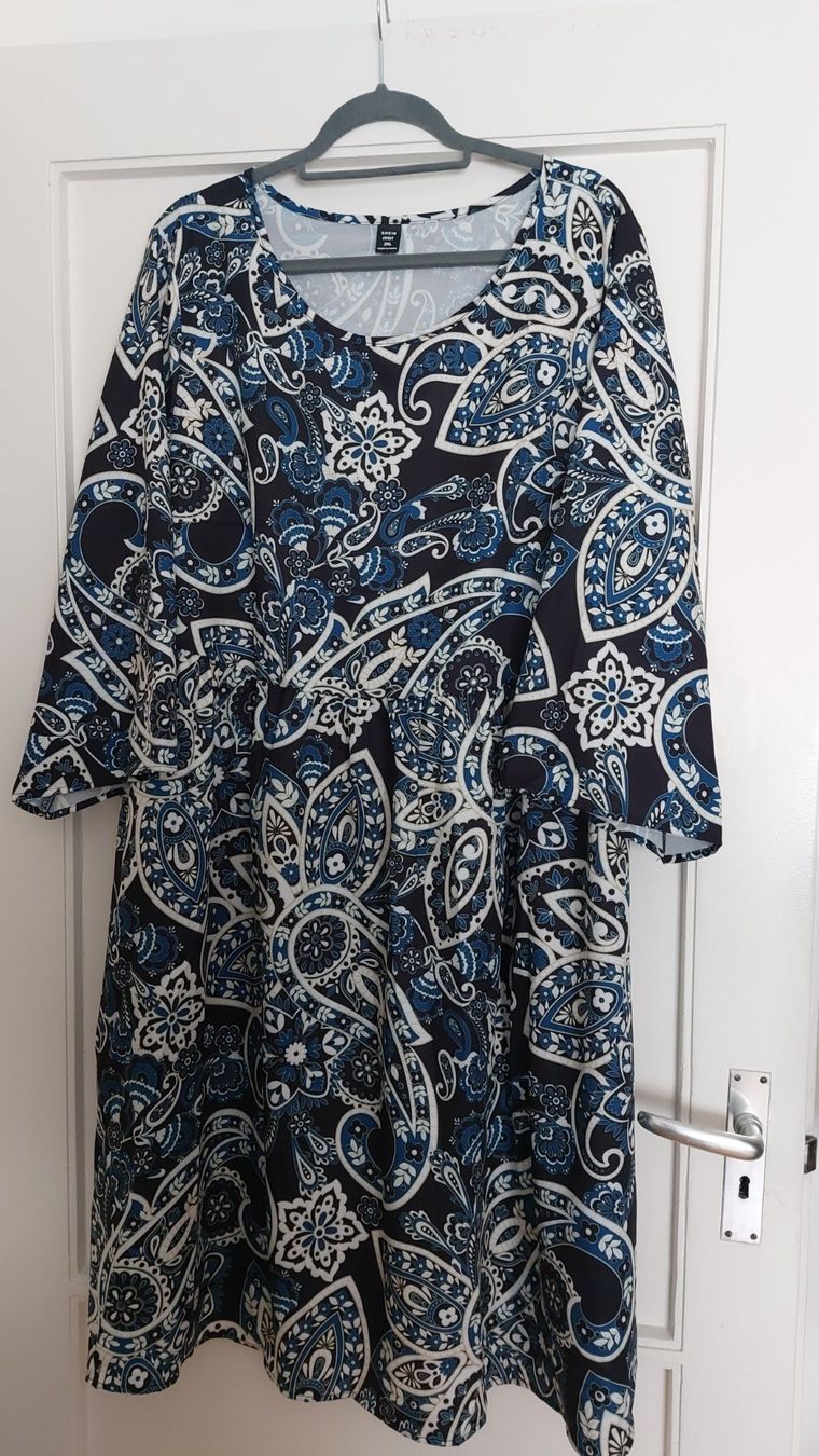 Kleider: Robe taille 2XL neuve – Neu (gemäss Beschreibung) aus Lausanne von anta-123