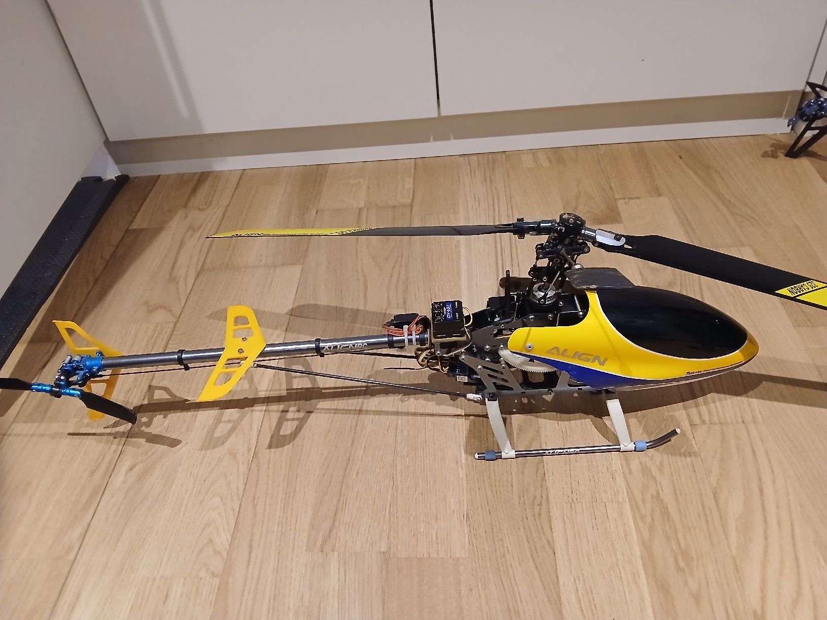 Align RC Modellbau: Align T-Rex 450 – Defekt aus Männedorf von Simonthings
