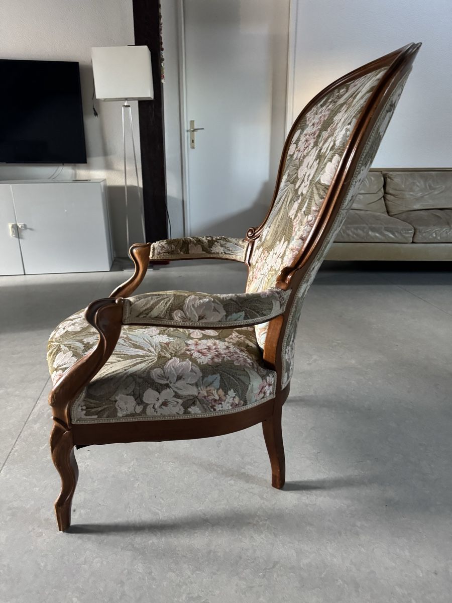 Poltrone: Voltaire-Sessel mit Blumenmuster – Usato da Zürich venduto da Ninaburg 3