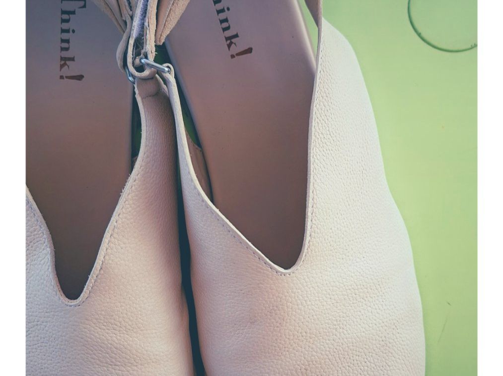 Think Scarpe da donna: Sandale Kamaa panna 43 – Nuovo (secondo la descrizione) da Biel/Bienne venduto da NinaArnes29 2