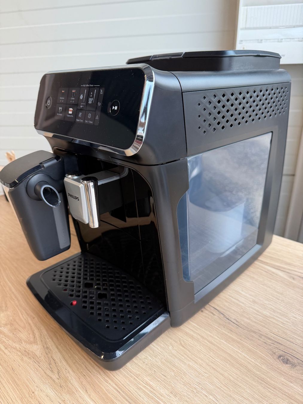 Philips Kaffeemaschinen & Espressomaschinen: Kaffeemaschine Philips Serie 2300 – Gebraucht aus Lengnau BE von Ierardo79 2
