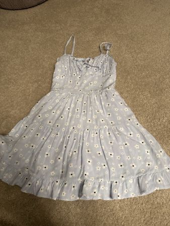 Hollister Kleid hellblau mit Blumenmuster Grösse XS