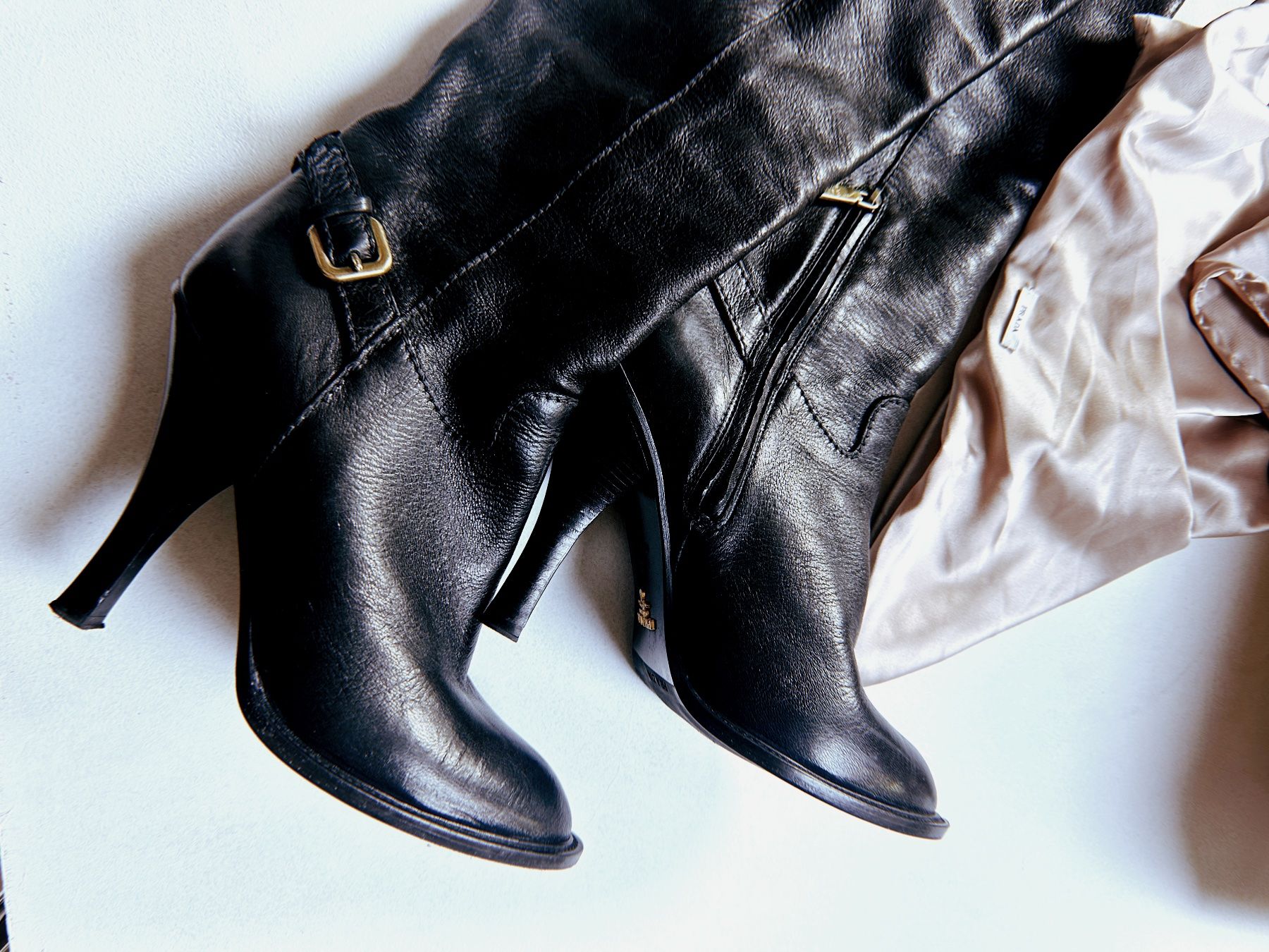 Prada Damenschuhe: Prada Bottes size 40 – Gebraucht aus Vevey von ledidream 6