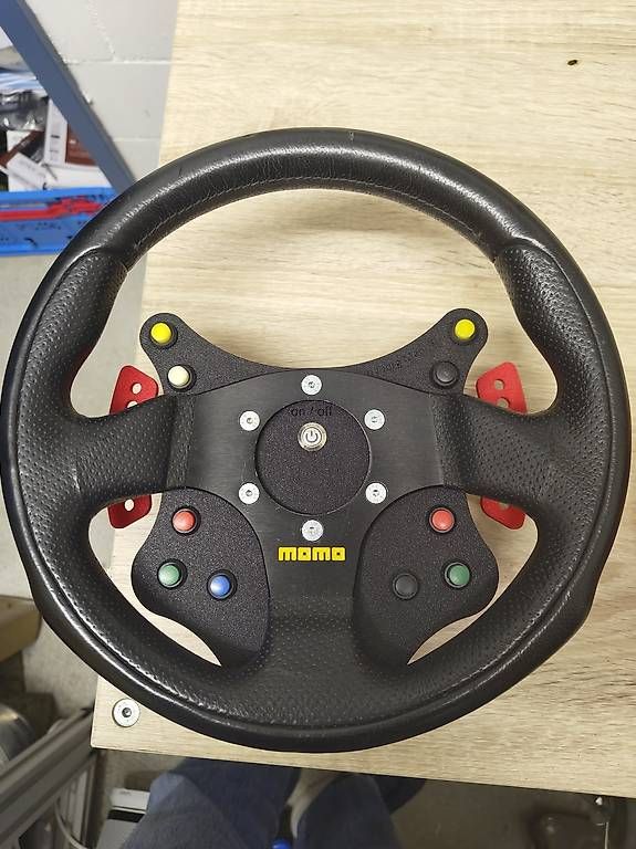 Controller: Div. Simracing Lenkräder zu verkaufen – Usato da Lachen SZ venduto da Nw8240 1