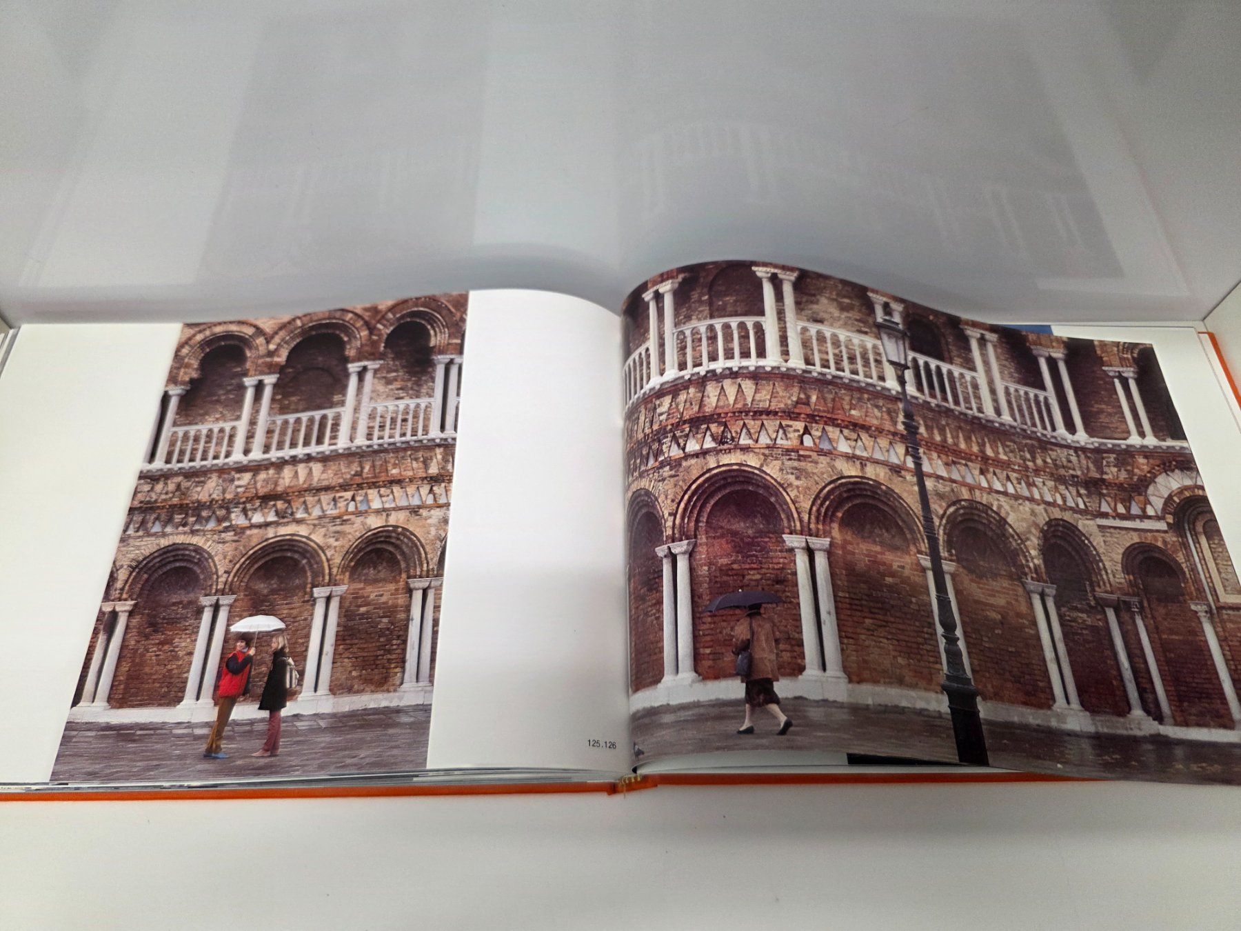 Libri: Bildband Venice Venedig Fulvio Roiter 1986 – Usato da Herisau venduto da Dinge-in-Bewegung 9