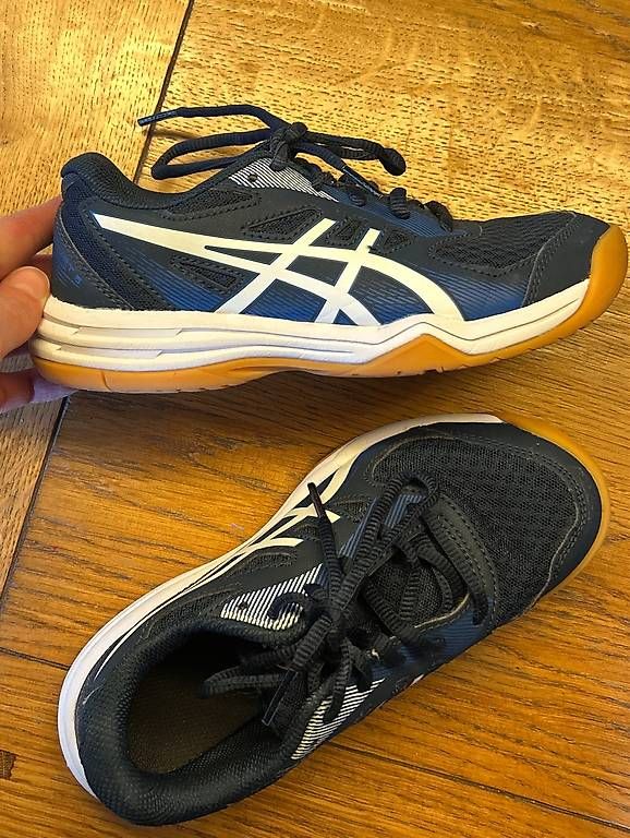 Asics Scarpe per ragazzi: Hallenturnschuhe Gr. 33.5 – Usato da Zollbrück venduto da beisu 2