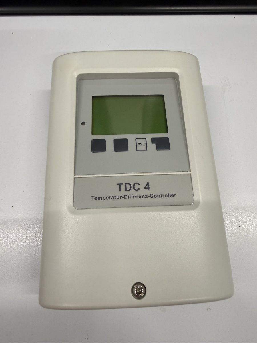 Sistema di controllo: Sorel TDC4 Solarcontroller – Usato da Gebertingen venduto da Dvenosta