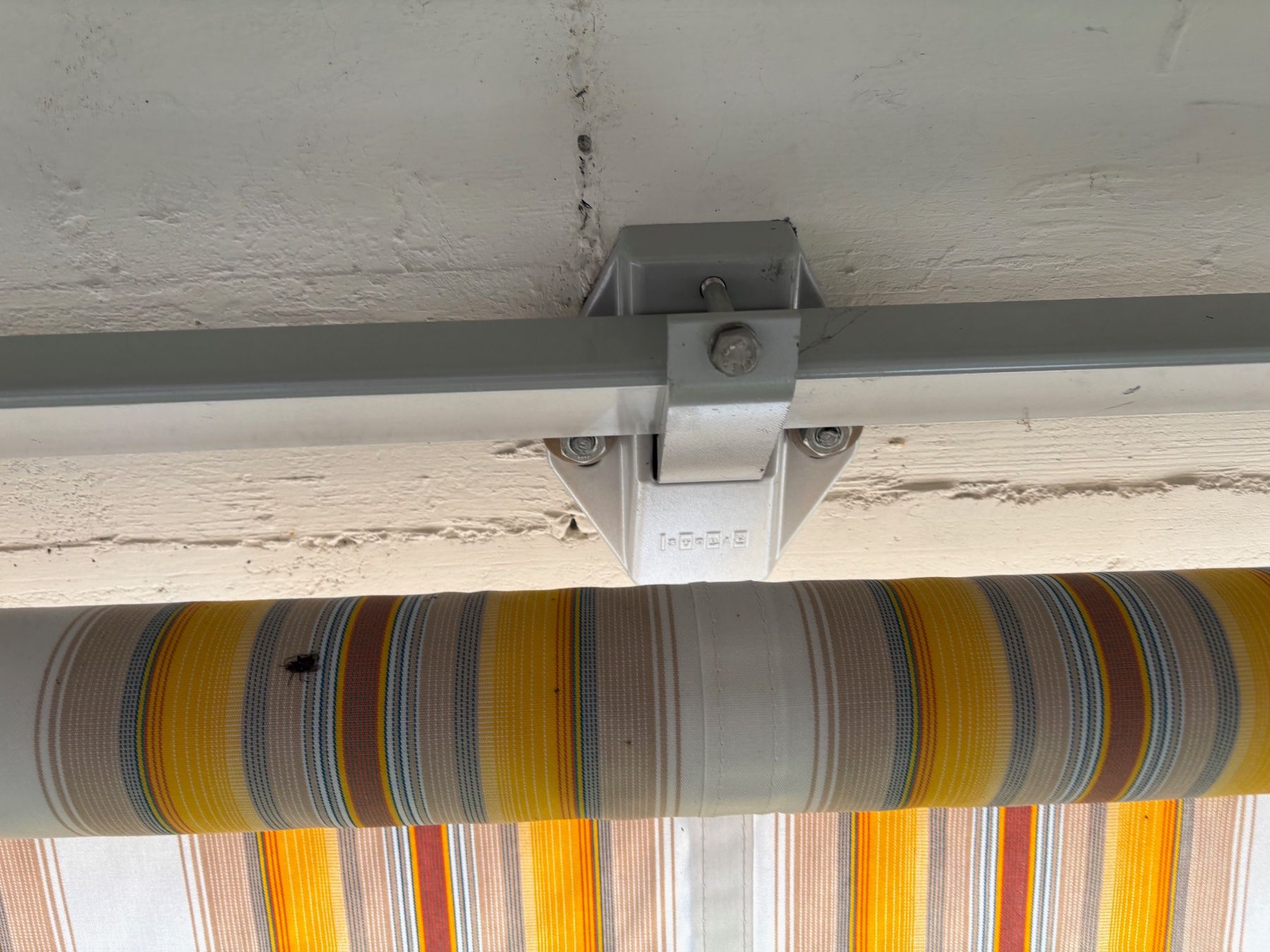 Markisen: Sonnenschutz Knickarmstore, elektrisch – Gebraucht aus Burgdorf von Bluedoc7 2