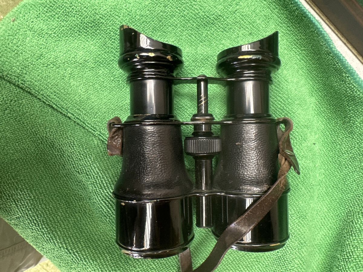 Binocoli: Antiker Feldstecher mit Etui von Iris de Paris – Usato da Frauenfeld venduto da aluma14 2