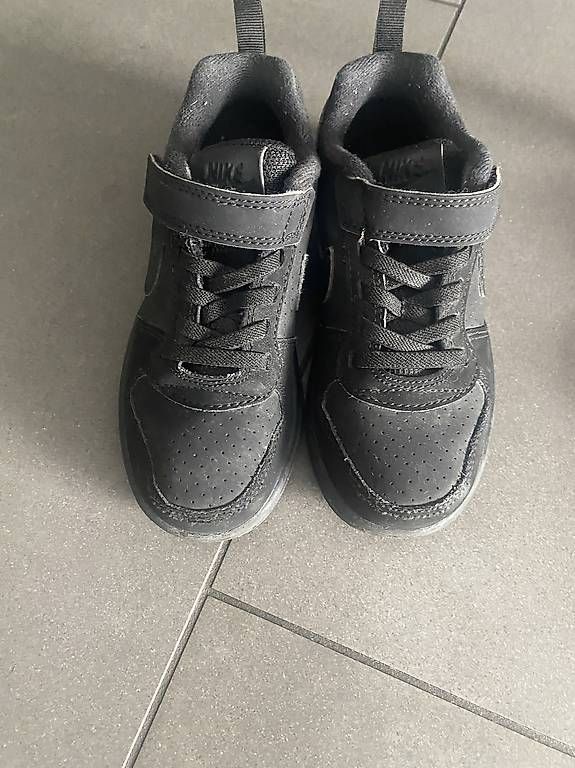 Nike Scarpe per ragazzi: Schwarze Nike, Grösse 28, – Usato da Trübbach venduto da alf_5fpf 1