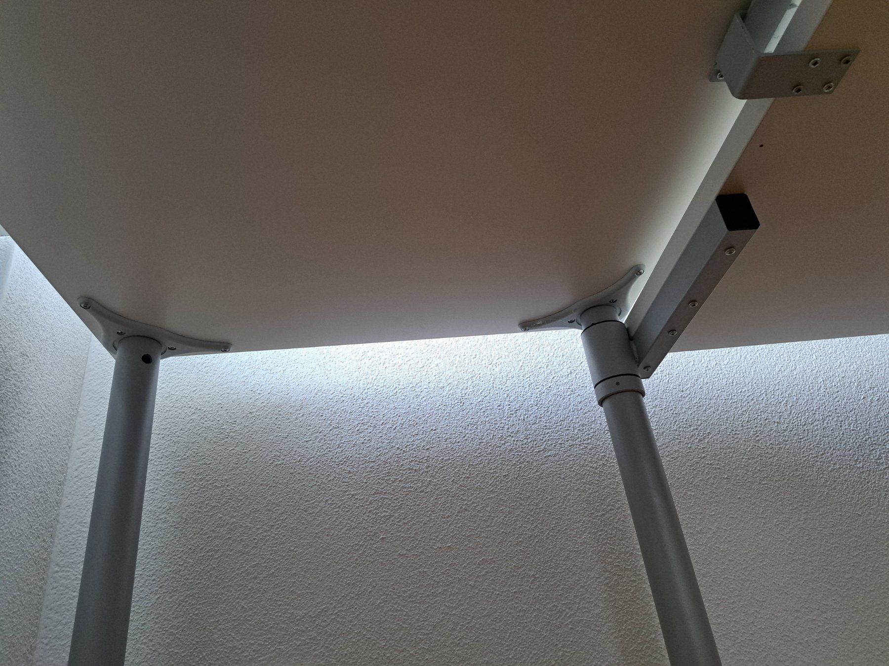 Bureaux: Schreibtisch ein- und ausklappbar zu Ecktisch mit Korpus – D'occasion à Baar par jdr_nb97 6