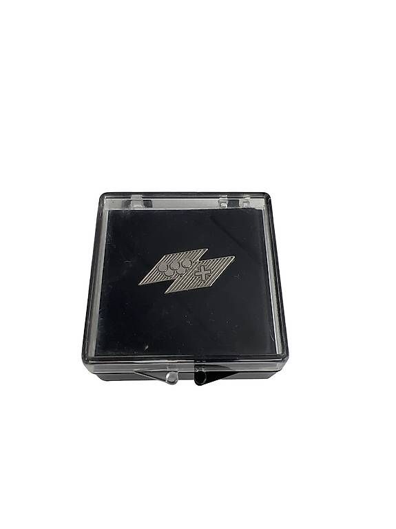 Placchette & Badge: Vintage Schweizer Olympia-Pin mit Etui – Usato da Gunzwil venduto da mku_pv6y 1