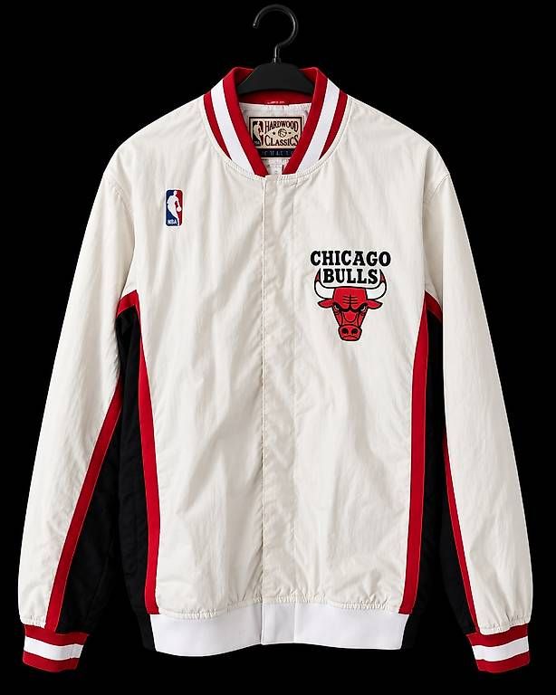 Giacche: Chicago Bulls Hardwood Classics Jacket – Usato da Dübendorf venduto da Mrsuperdeal