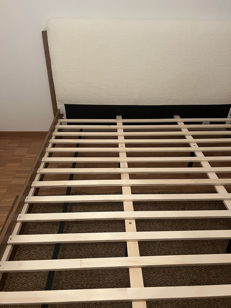 Lits: Holzbett mit Kopfteil – Neuf (Voir description) à Uetikon am See par mar_q2mz 3