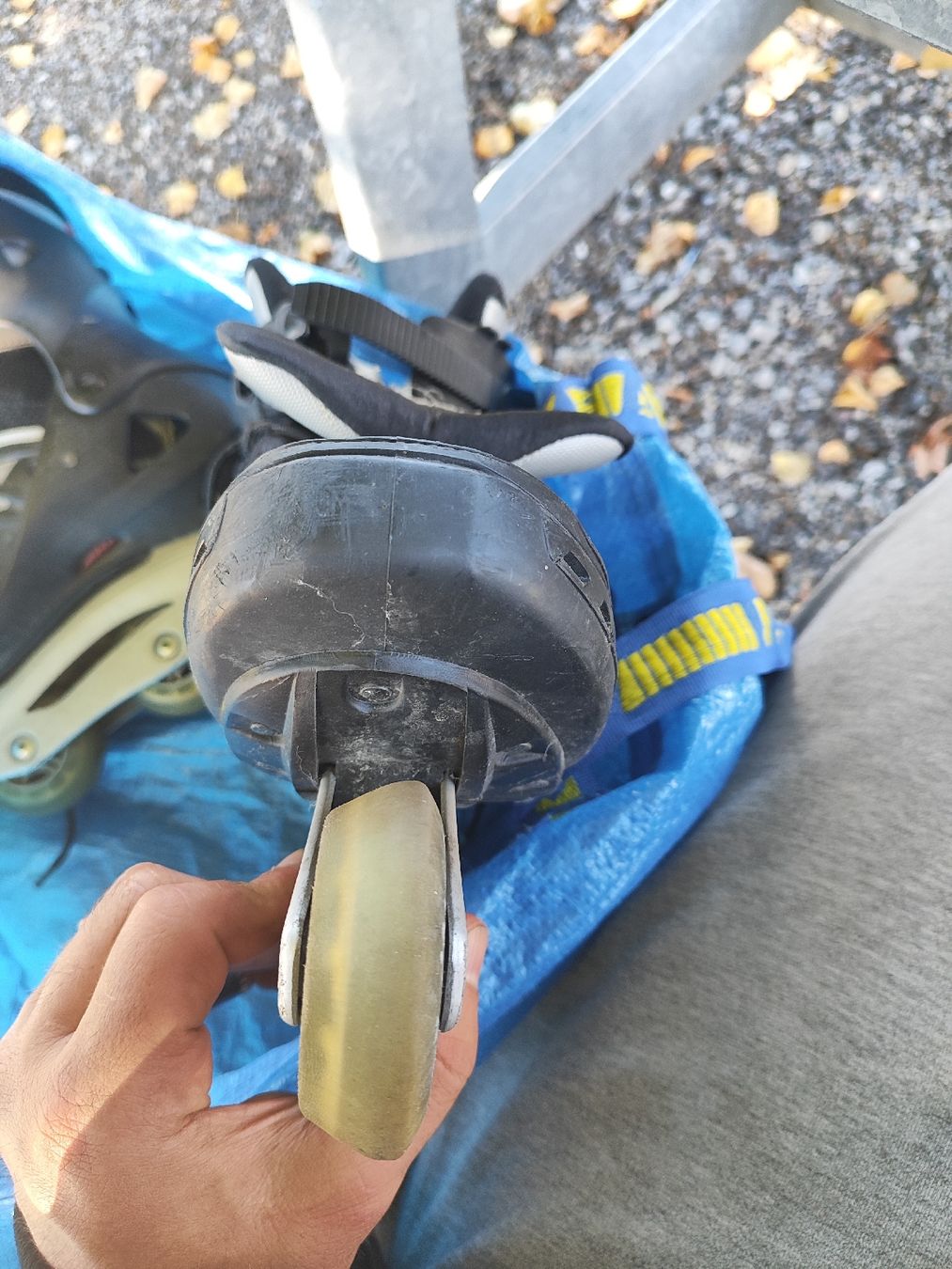 Inline-Skating & Rollschuhe: Rollerblades 48 – Gebraucht aus St. Margrethen SG von asi_zmv6 1