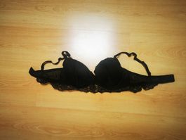 Schwarzer BH mit Spitze, Grösse ca 75c - Eleganz pur!